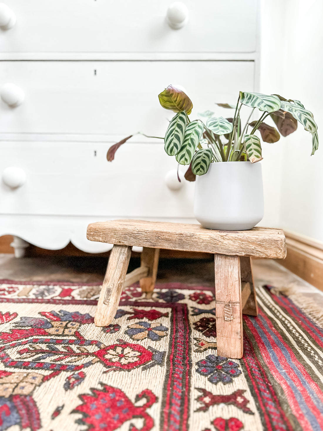 Small Wooden Stools, Big Impact: Rustic Styling Ideas