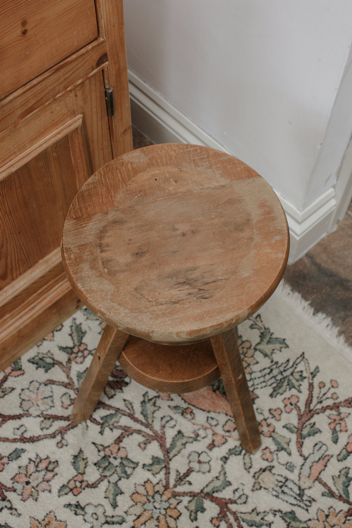 Vintage wooden stool with adjustable seat