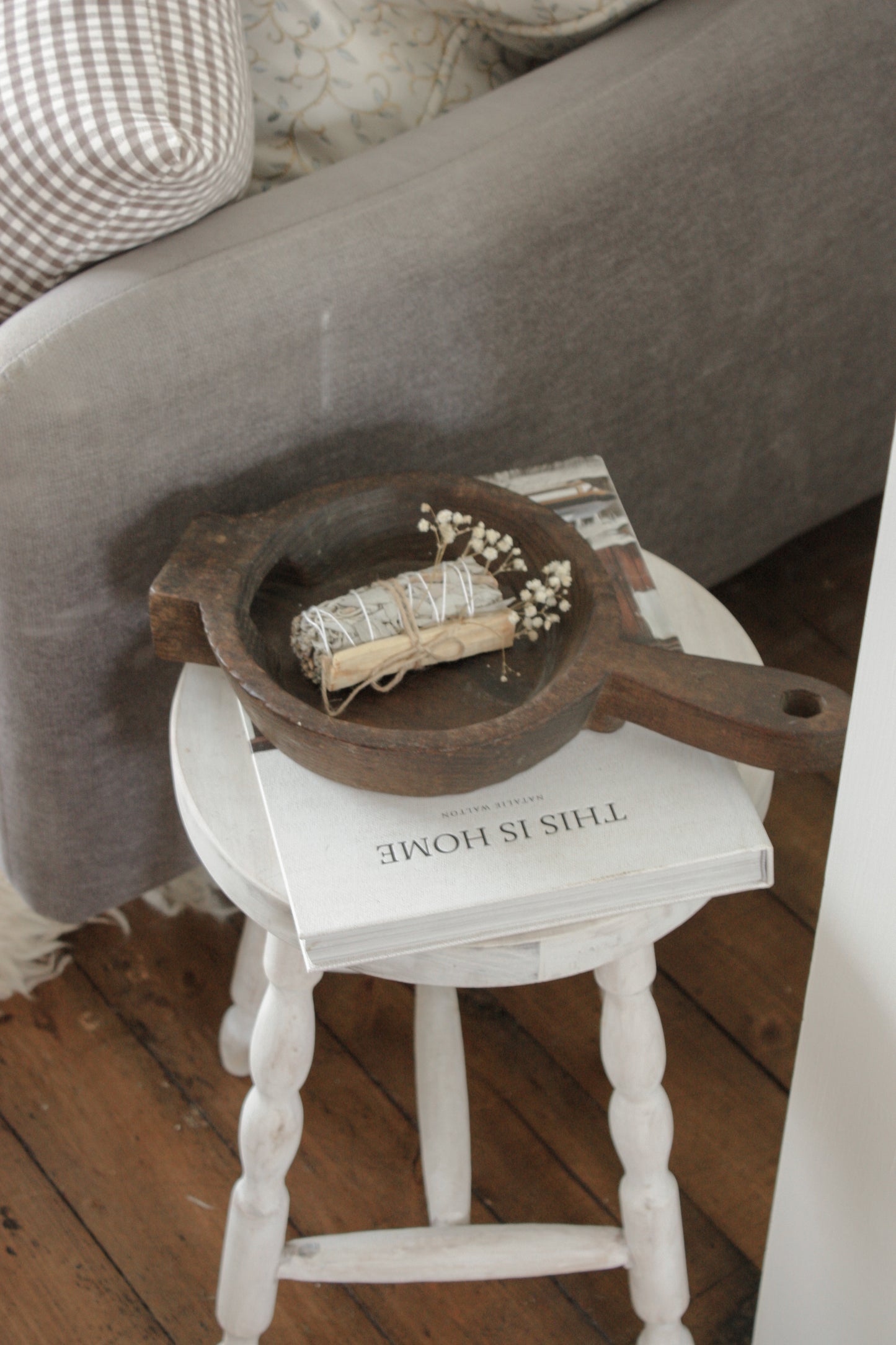 Vintage wooden bowl with handle