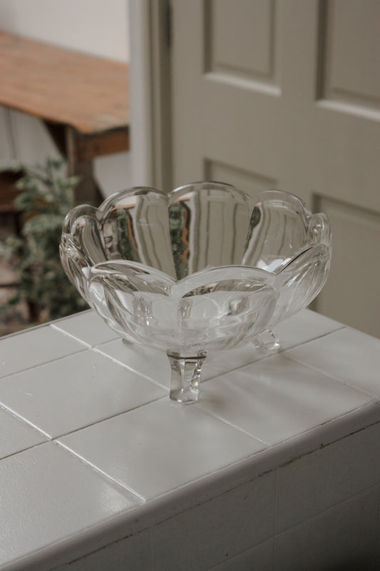 Vintage glass scalloped footed bowl