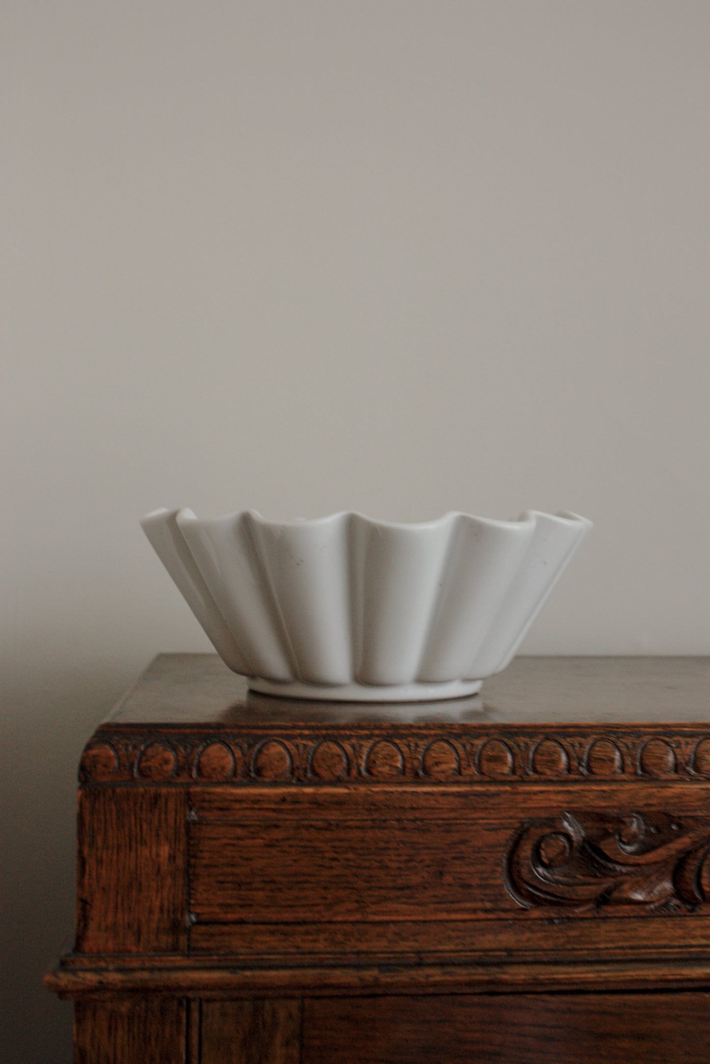 Vintage French scalloped jelly mould bowl