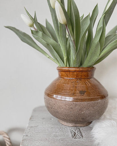 Antique vase - two-tone