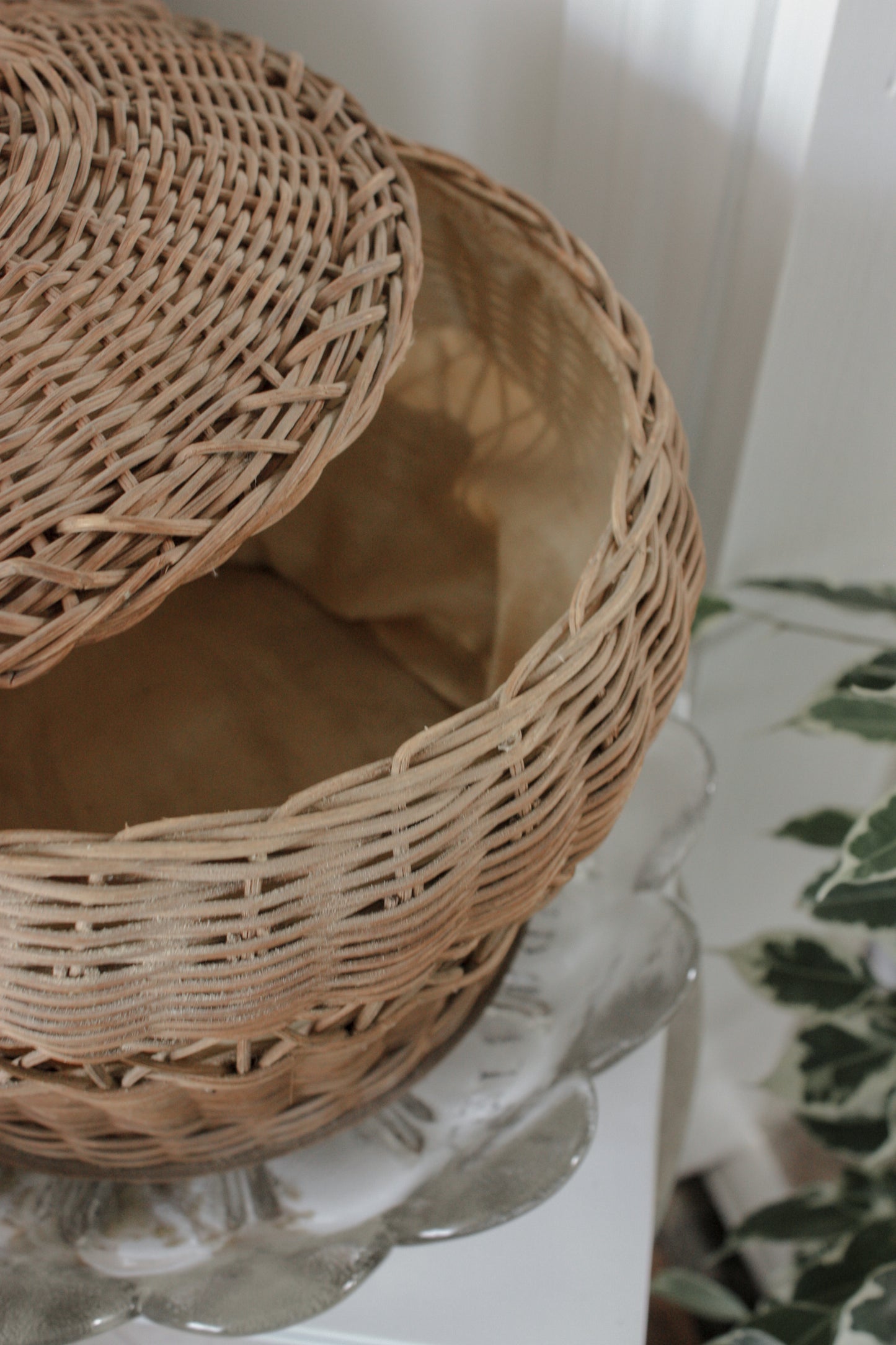 Vintage lined basket with lid