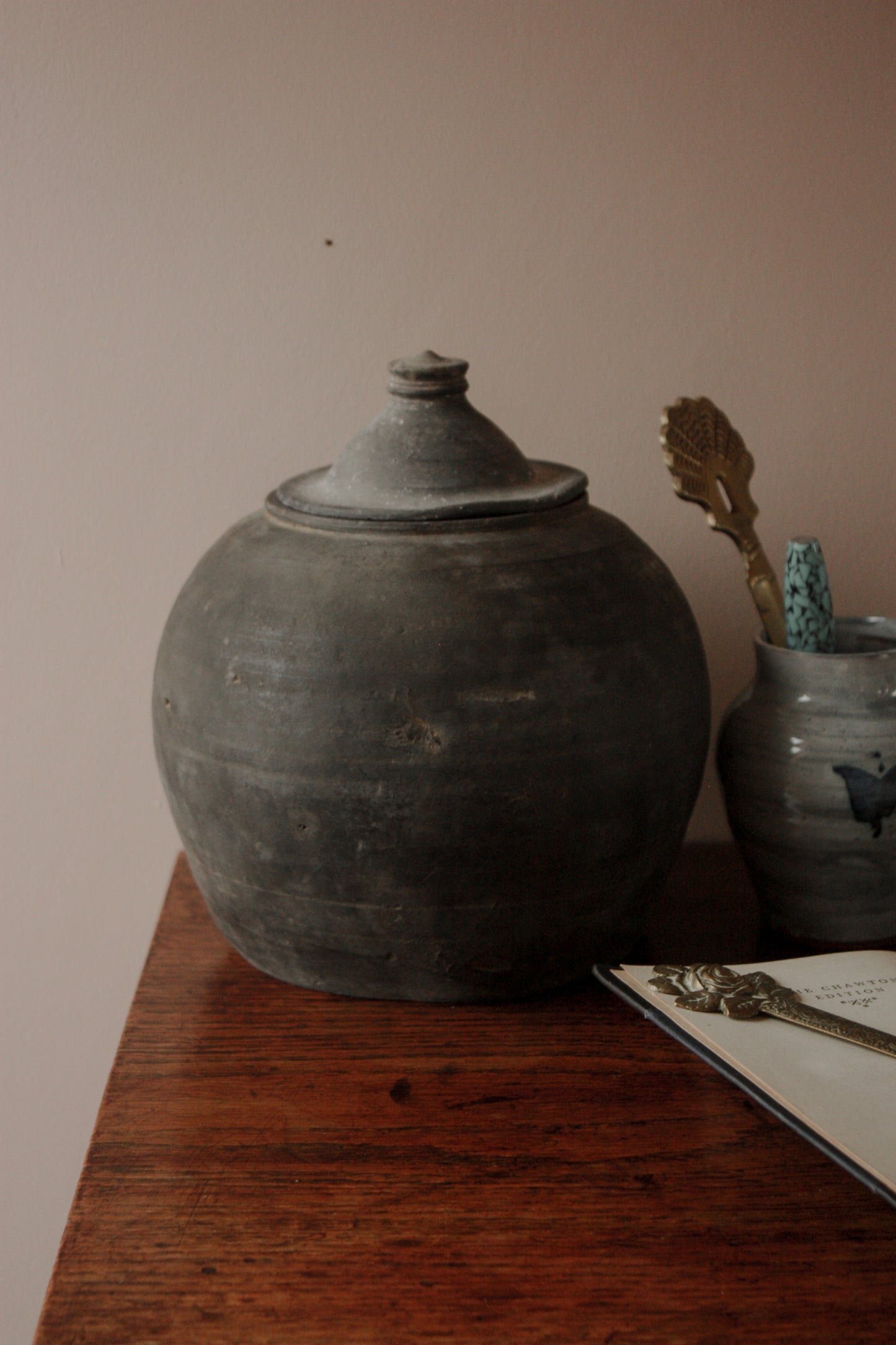 Vintage Chinese apothecary pot