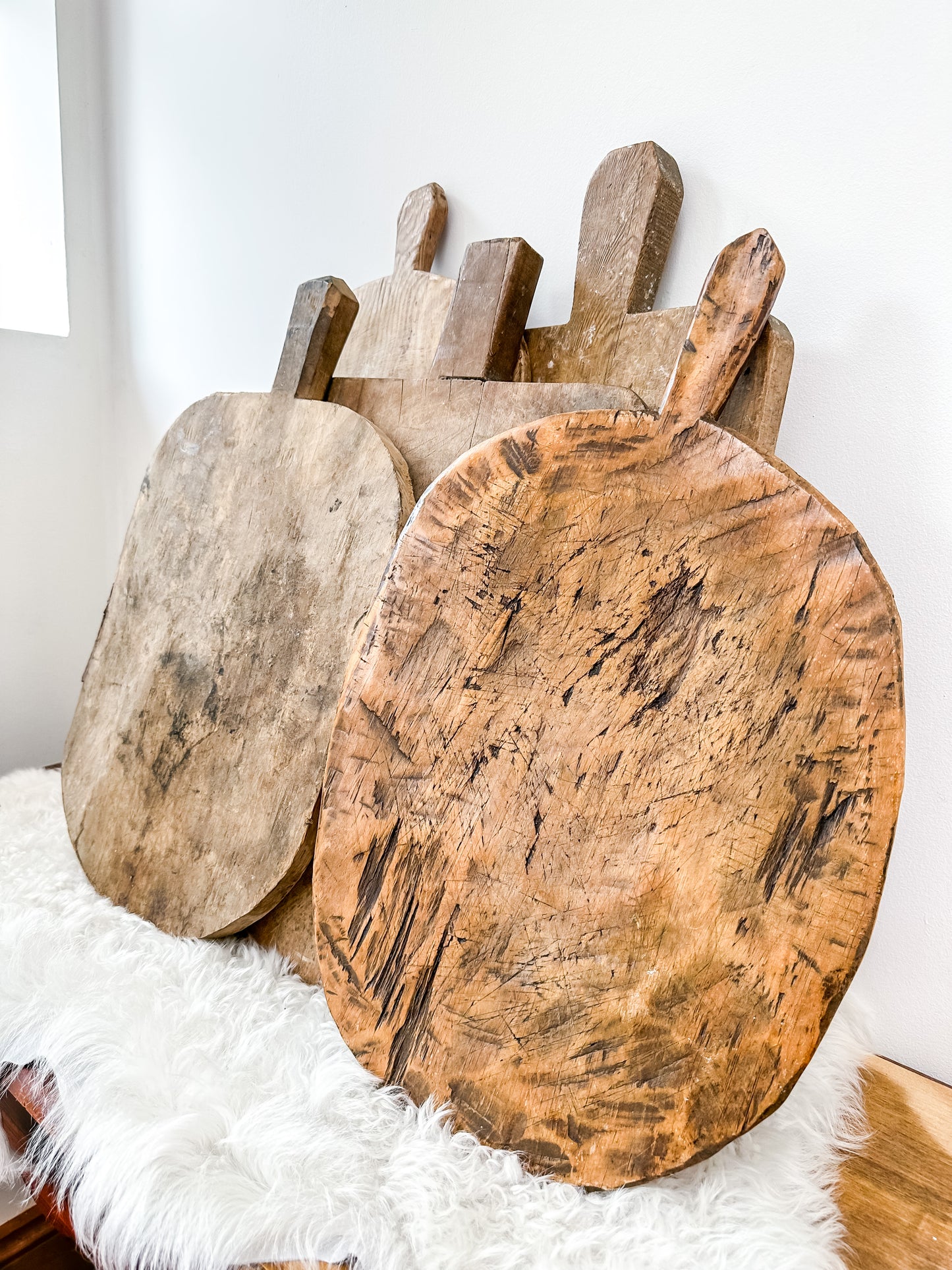 Rustic Turkish breadboard / chopping board