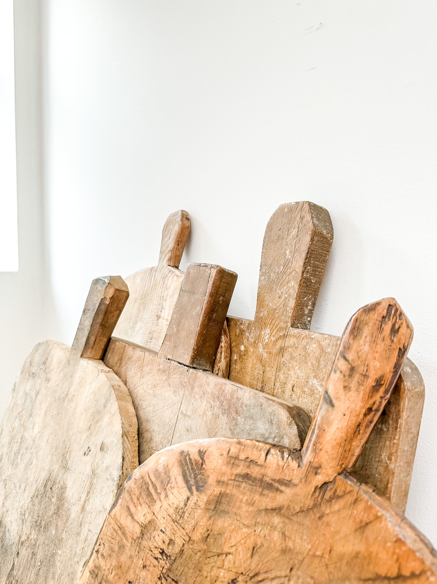 Rustic Turkish breadboard / chopping board