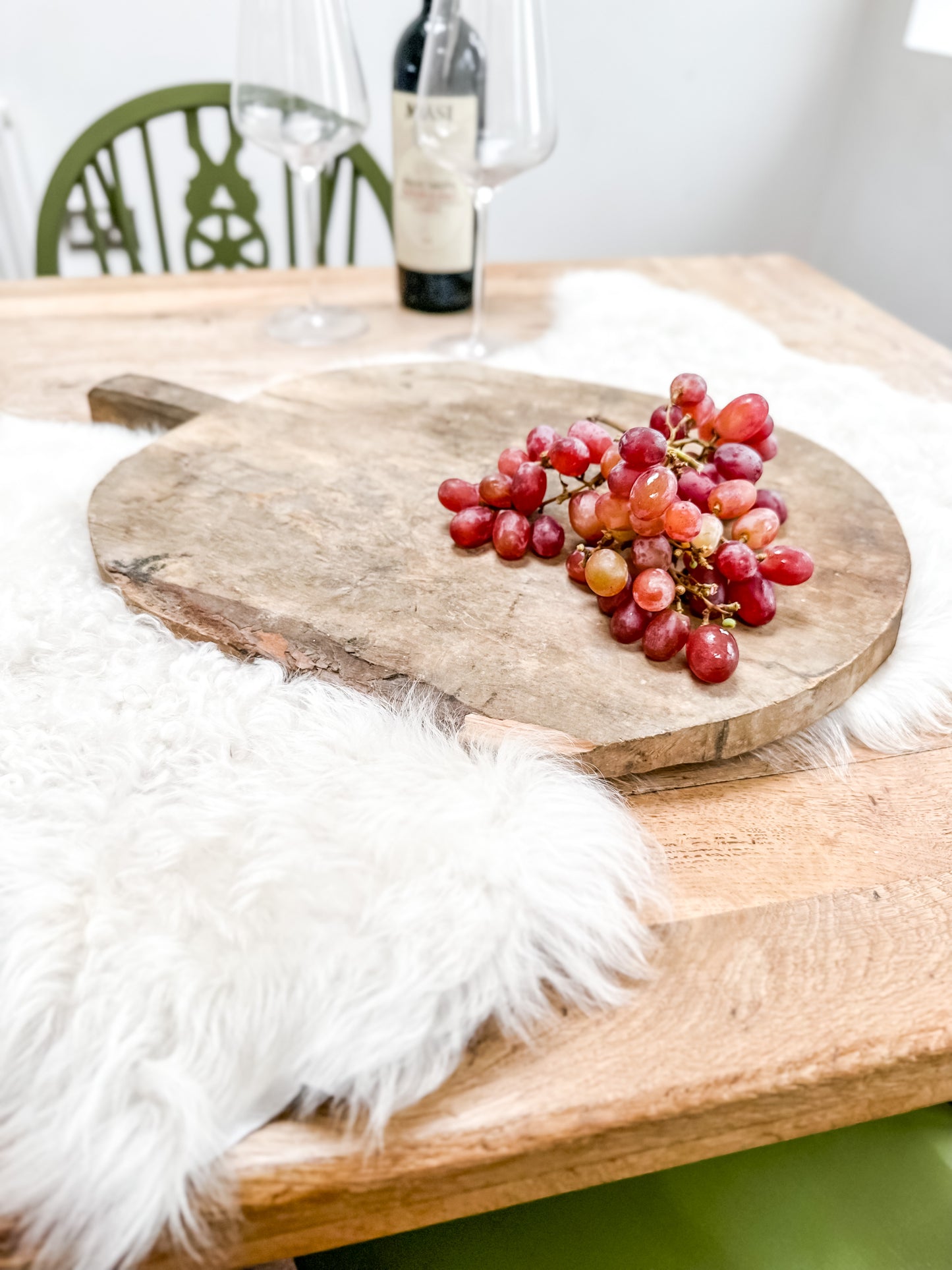 Rustic Turkish breadboard / chopping board