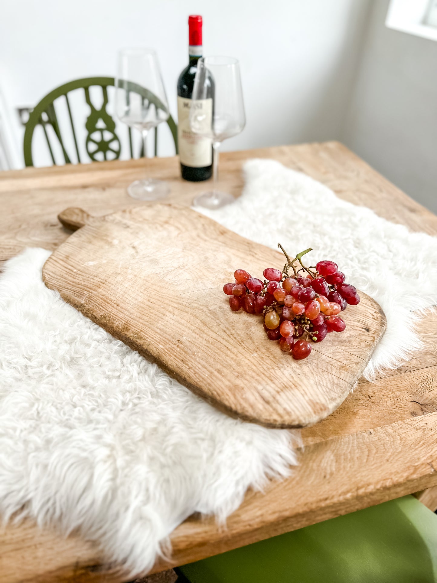 Rustic Turkish breadboard / chopping board