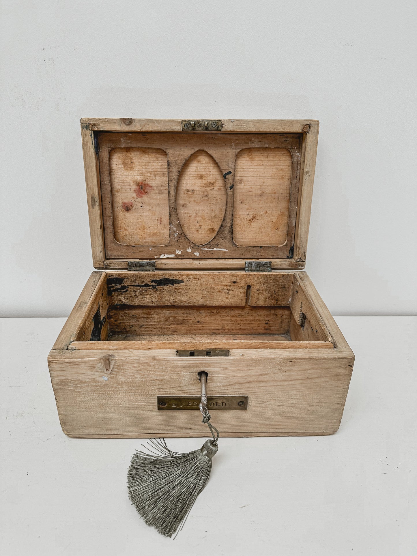 Vintage wooden sailors ditty box